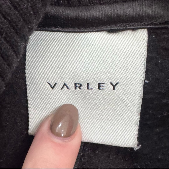 Varley Black Zip Up Jacket - Picture 2 of 4
